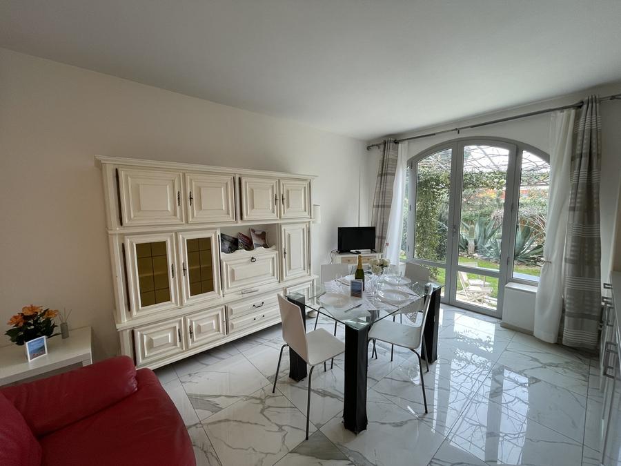 APARTMENT LOTO